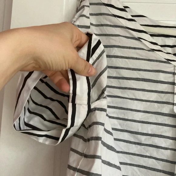 *HP* J. Crew, black and white striped crop top, XL - Picture 6 of 10